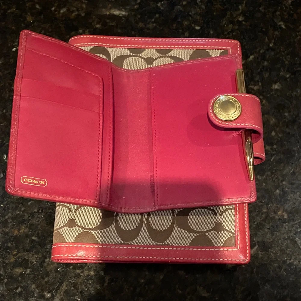 Coach Brown and Pink Signature Wallet - Picture 4 of 4